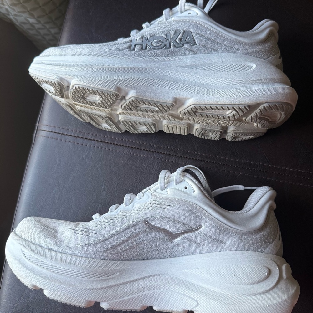Hoka Bondi 9 Women's White Athletic Shoes - Picture 2 of 6